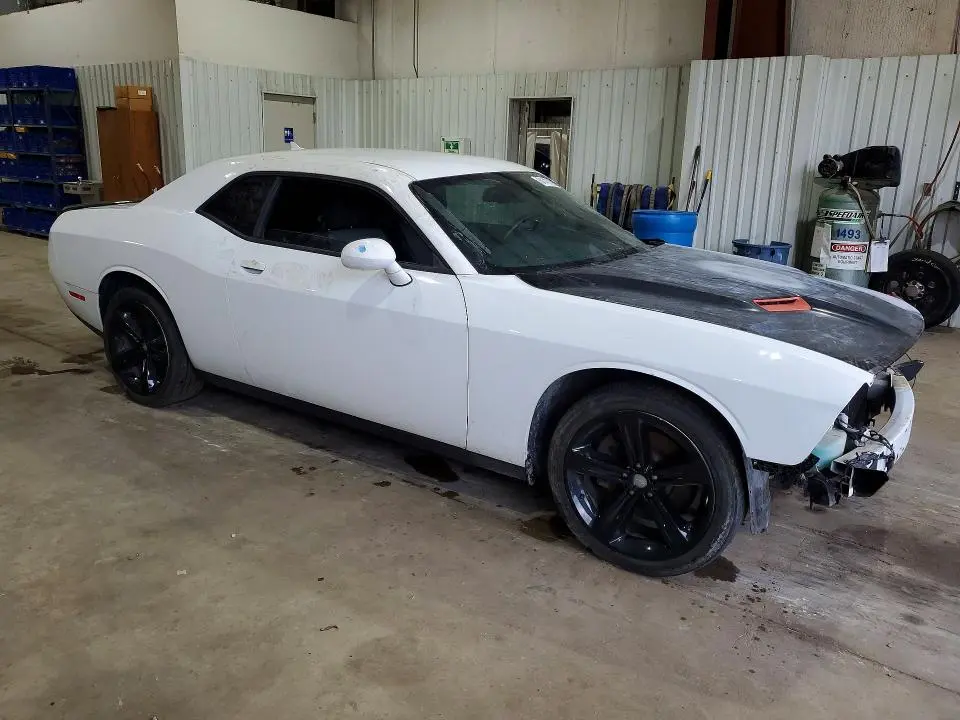 2015 DODGE CHALLENGER SXT  