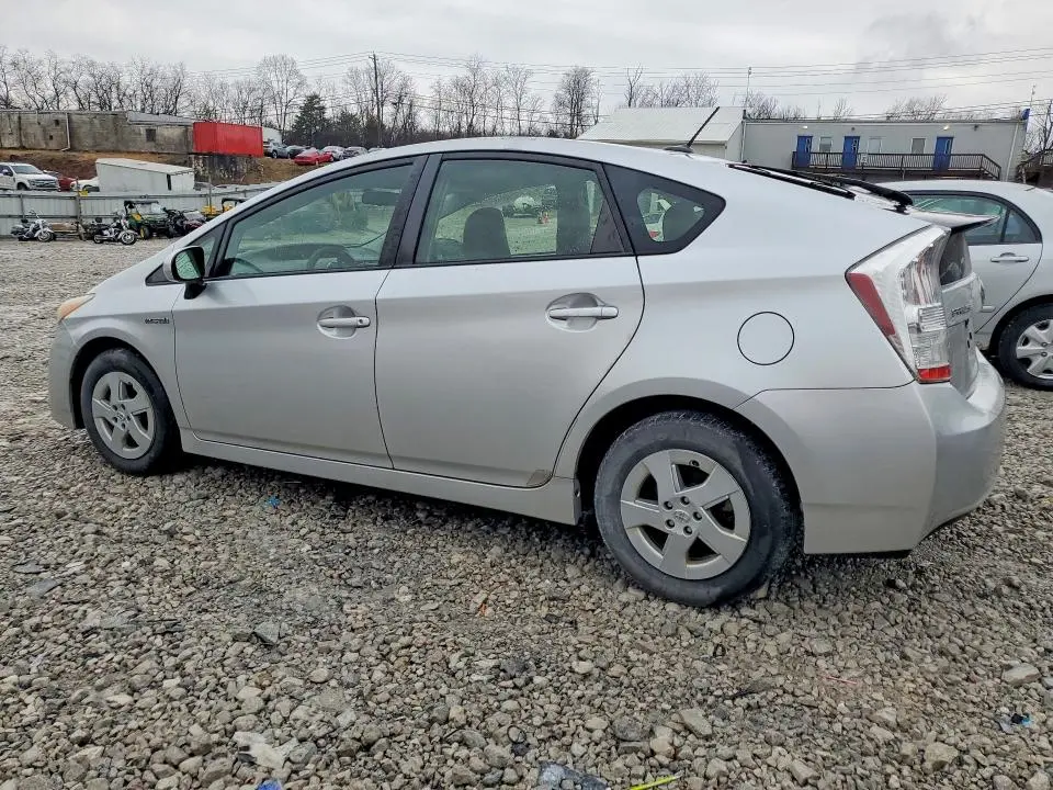 2011 TOYOTA PRIUS THREE  