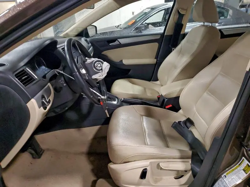 2014 VOLKSWAGEN JETTA SE  