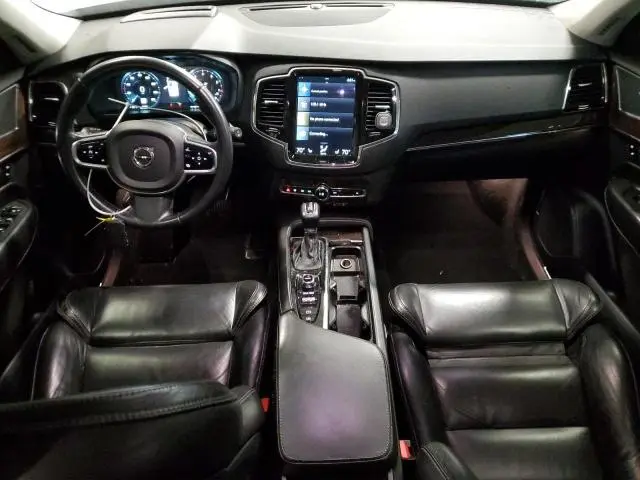 2017 VOLVO XC90 T6