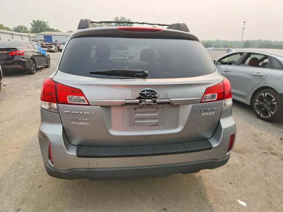 2010 SUBARU OUTBACK 2.5I PREMIUM  