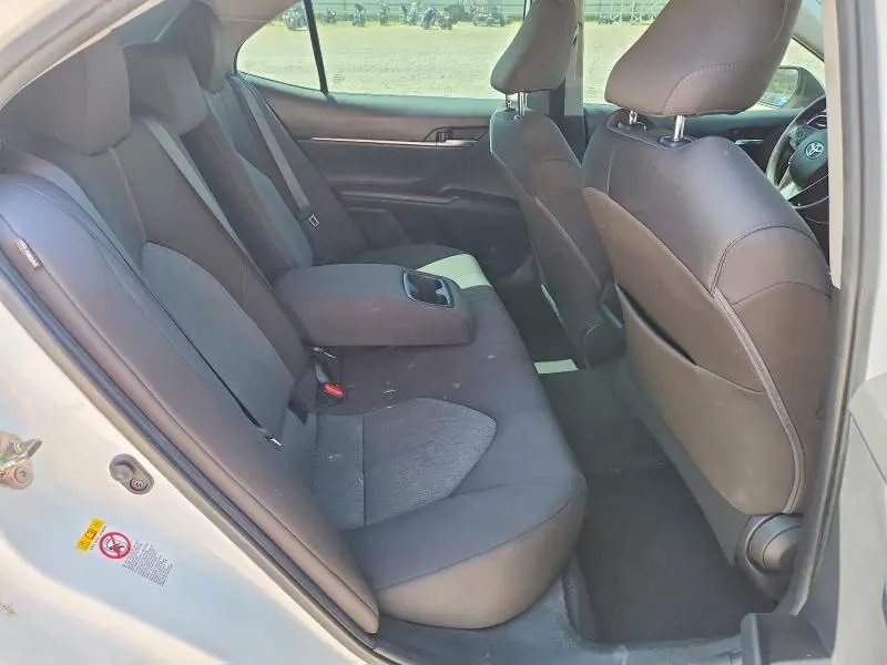 2019 TOYOTA CAMRY LE  