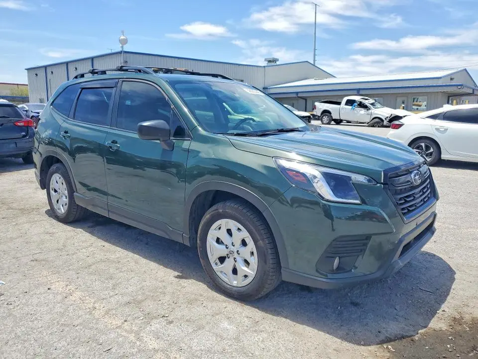 2022 SUBARU FORESTER   