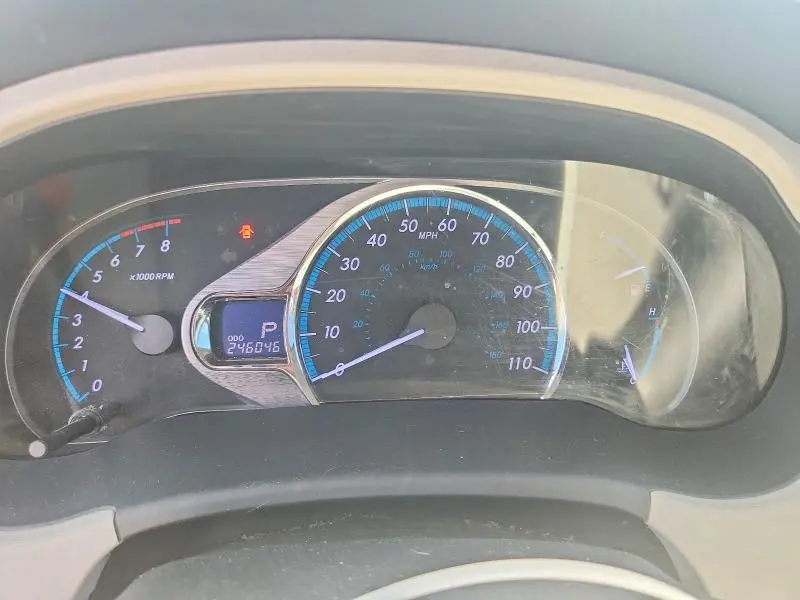 2013 TOYOTA SIENNA LIMITED 7-PASSENGER  