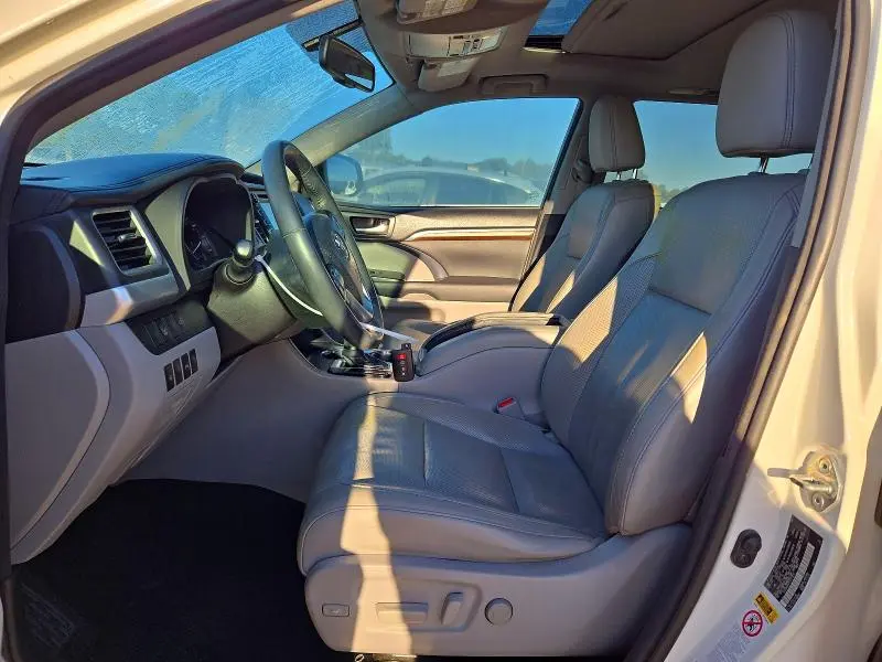 2015 TOYOTA HIGHLANDER LIMITED  