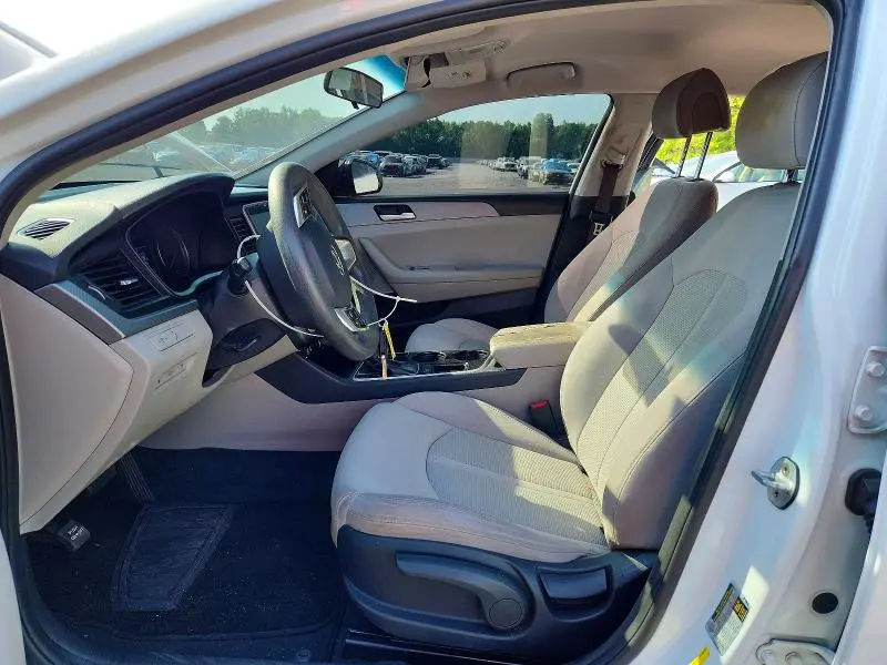 2018 HYUNDAI SONATA SE  