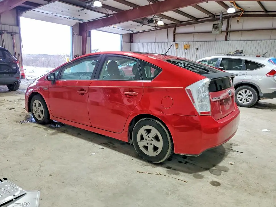 2010 TOYOTA PRIUS III  