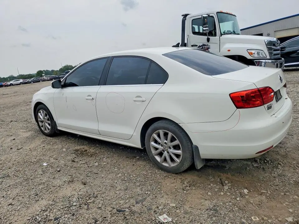 2013 VOLKSWAGEN JETTA SE  