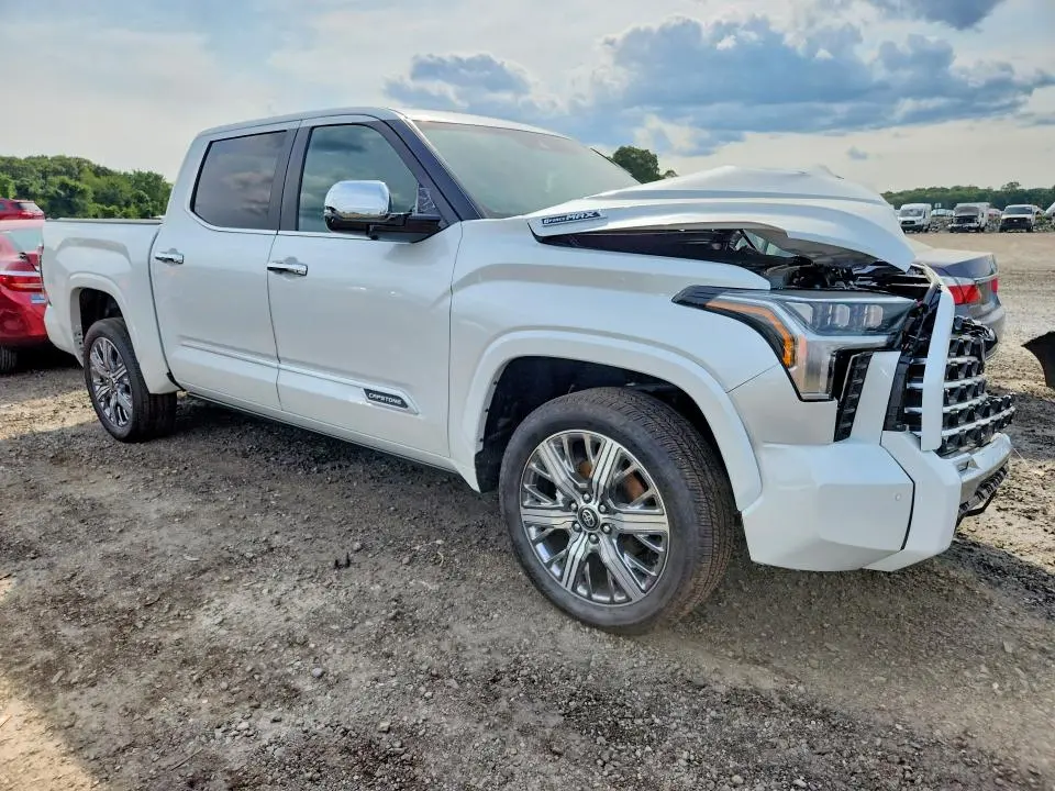 2026 TOYOTA TUNDRA CREWMAX CAPSTONE  
