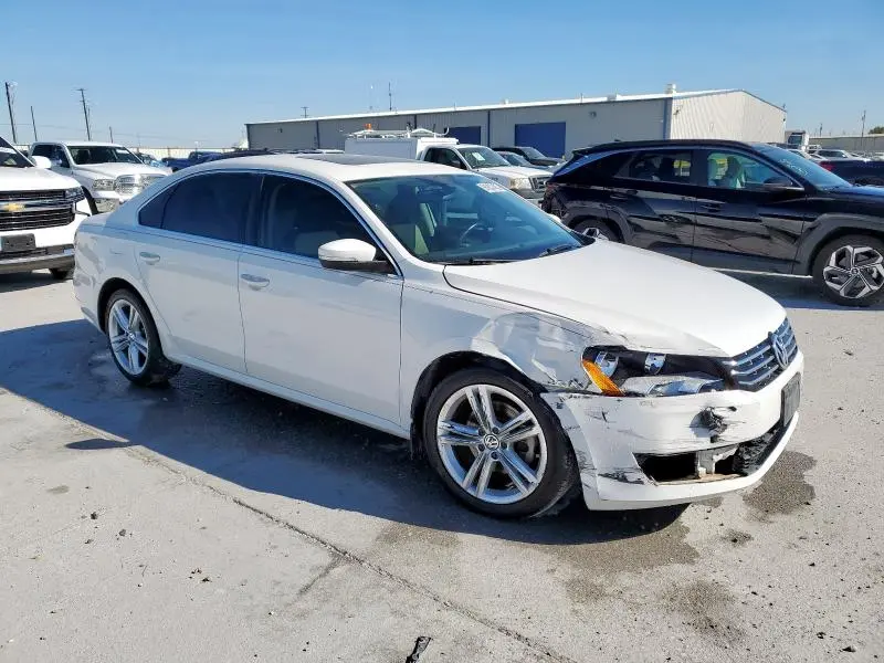 2014 VOLKSWAGEN PASSAT SE  