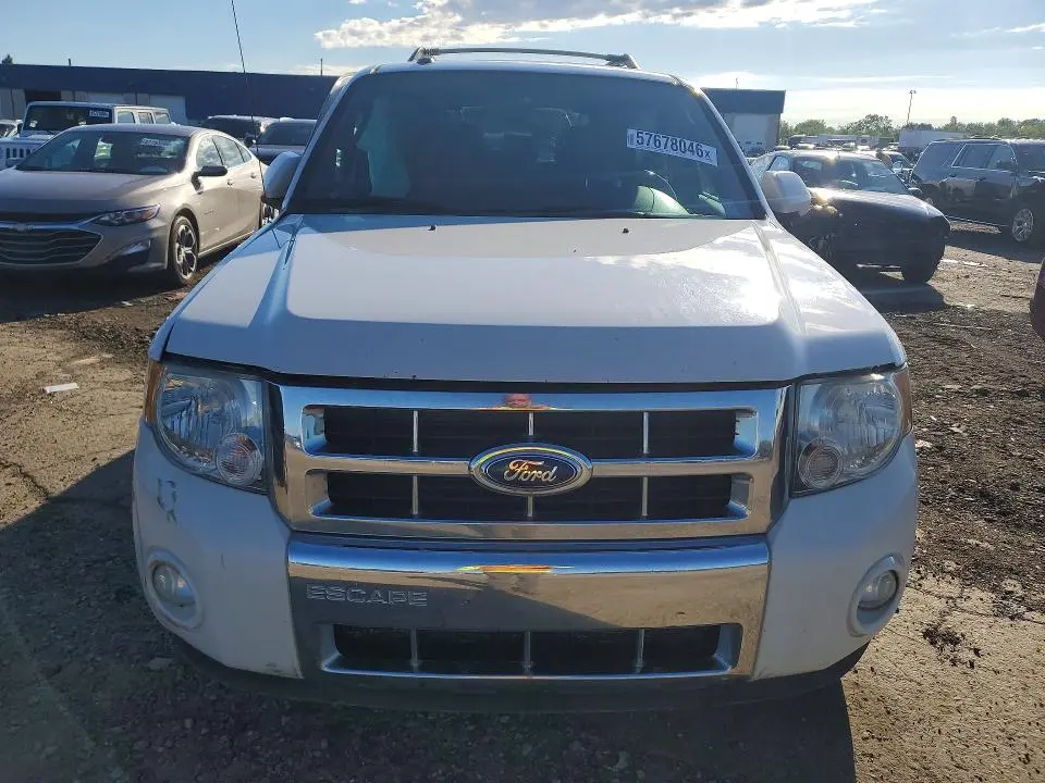 2011 FORD ESCAPE LIMITED  