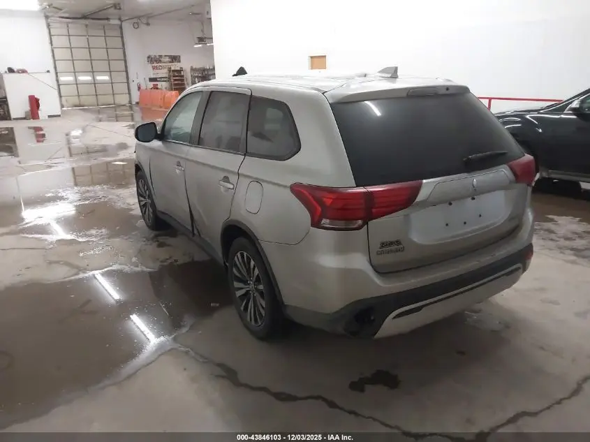 2019 MITSUBISHI OUTLANDER SE