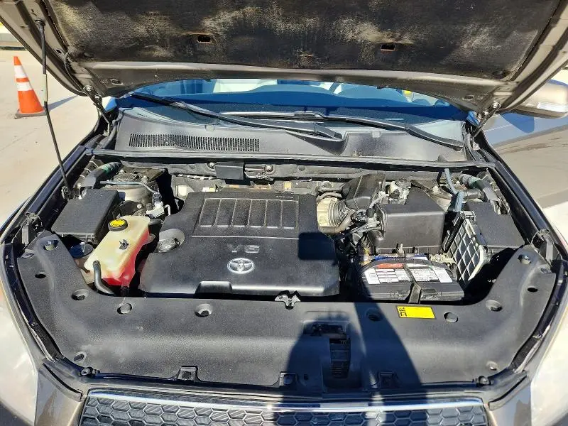 2011 TOYOTA RAV4 LIMITED  