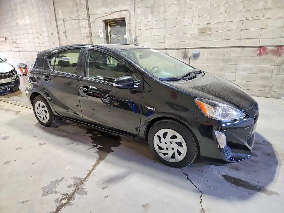 2016 TOYOTA PRIUS C TWO  