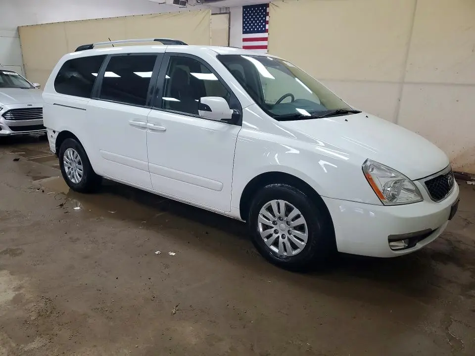 2014 KIA SEDONA LX  