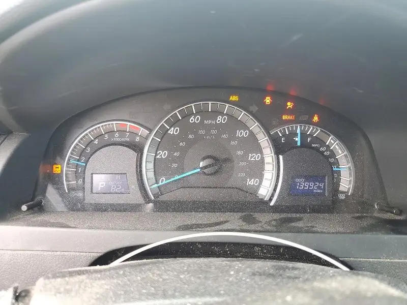 2013 TOYOTA CAMRY SE  