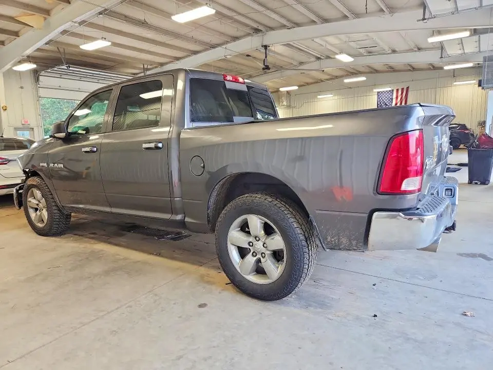 2015 RAM 1500 SLT  