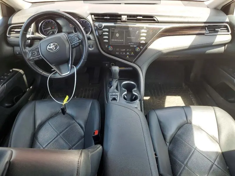 2019 TOYOTA CAMRY XLE  
