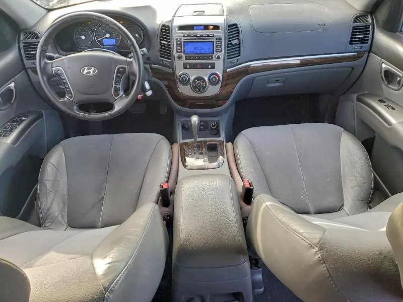 2010 HYUNDAI SANTA FE SE  