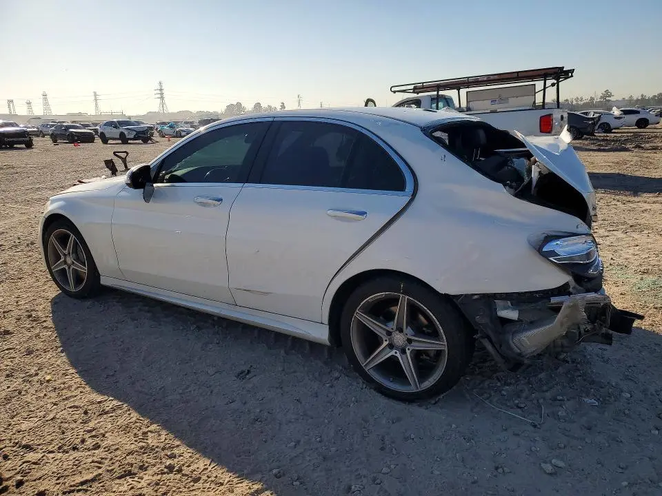 2016 MERCEDES-BENZ C 300  