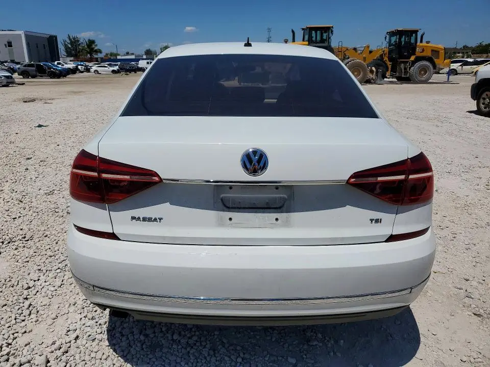 2017 VOLKSWAGEN PASSAT S  