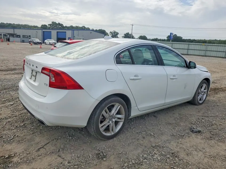 2015 VOLVO S60 PREMIER+  