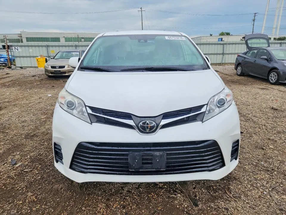 2020 TOYOTA SIENNA LE  