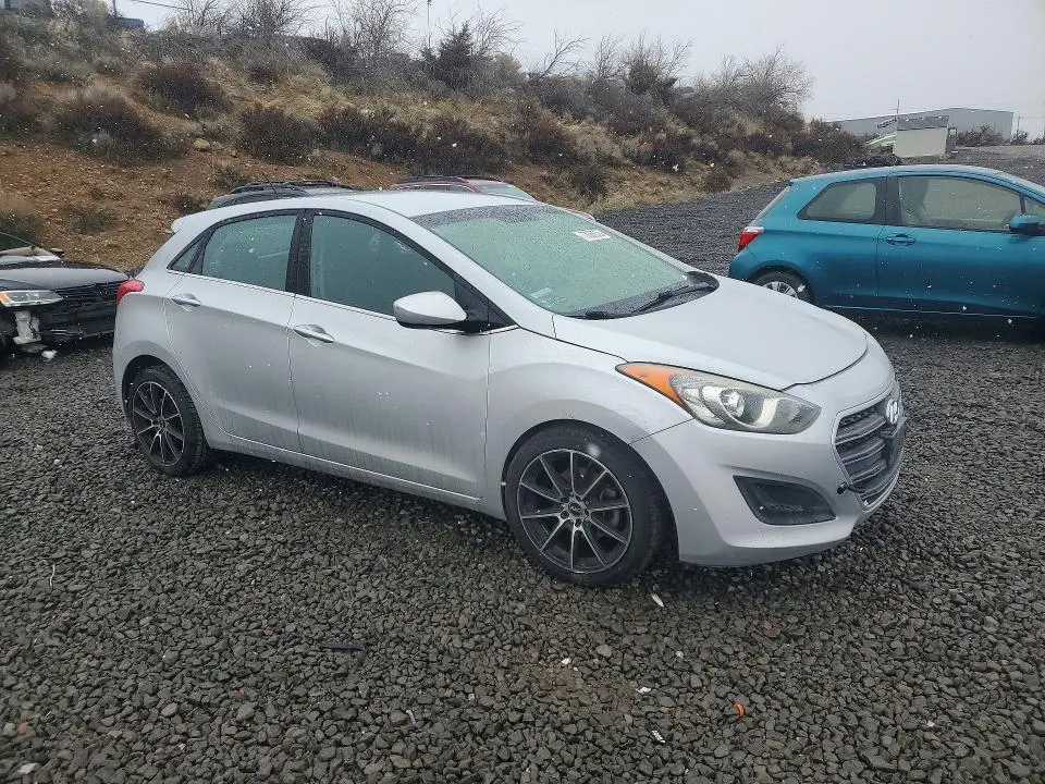 2017 HYUNDAI ELANTRA GT   