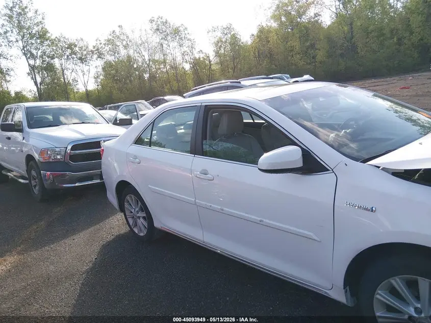 2013 TOYOTA CAMRY HYBRID XLE