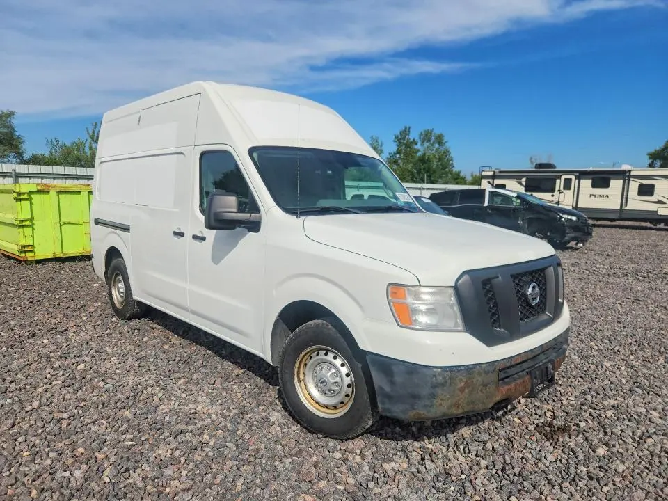2014 NISSAN NV 2500  