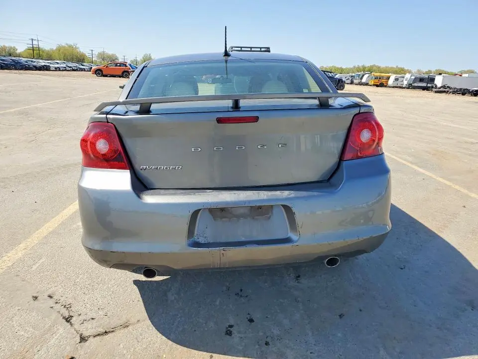 2013 DODGE AVENGER SE  