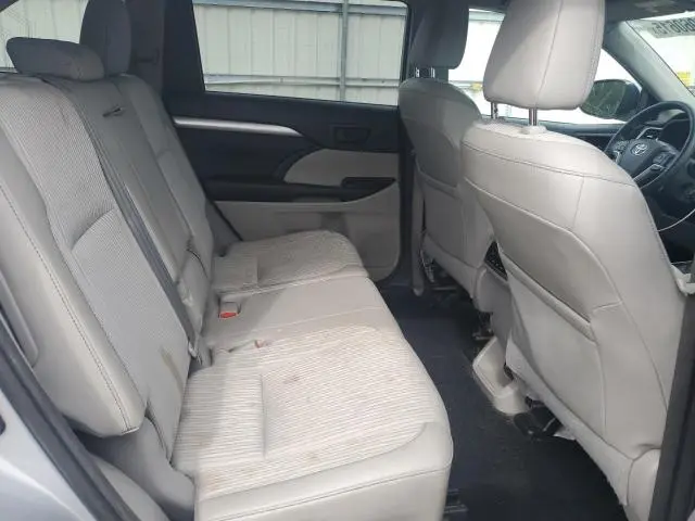 2014 TOYOTA HIGHLANDER LE  