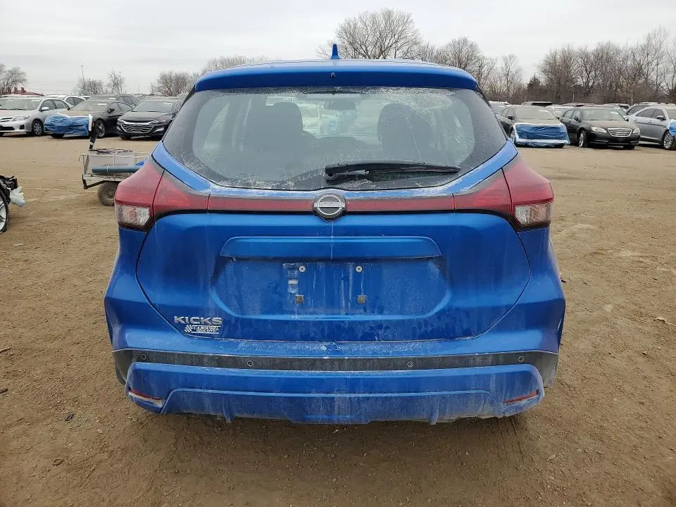 2022 NISSAN KICKS S  