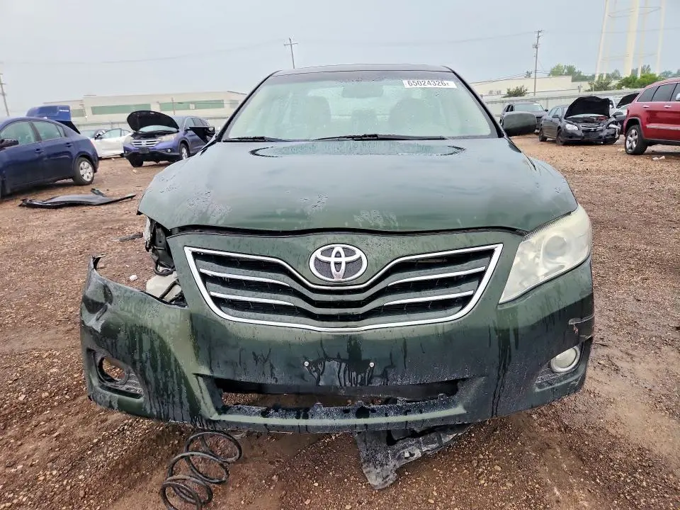 2010 TOYOTA CAMRY XLE V6  