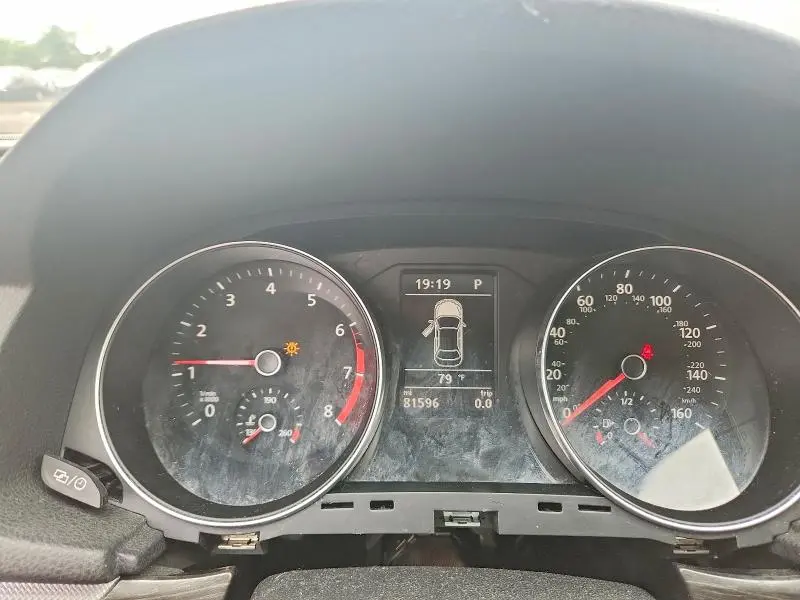 2018 VOLKSWAGEN PASSAT SE  