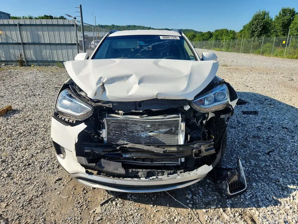 2017 HYUNDAI SANTA FE SE  