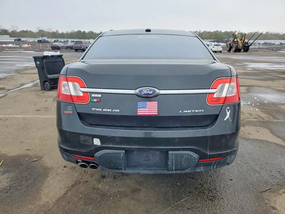 2010 FORD TAURUS LIMITED  