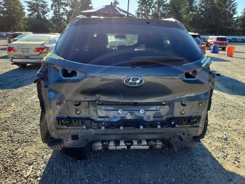 2017 HYUNDAI TUCSON SE  