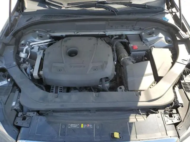 2019 VOLVO XC60 T6 MOMENTUM  