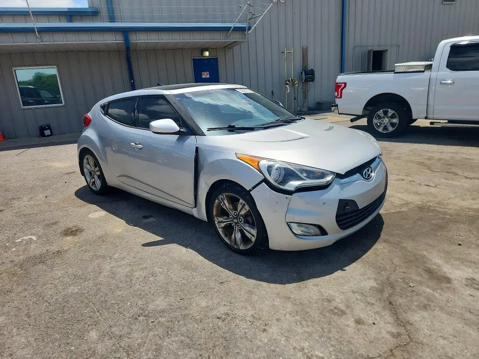 2013 HYUNDAI VELOSTER BASE  