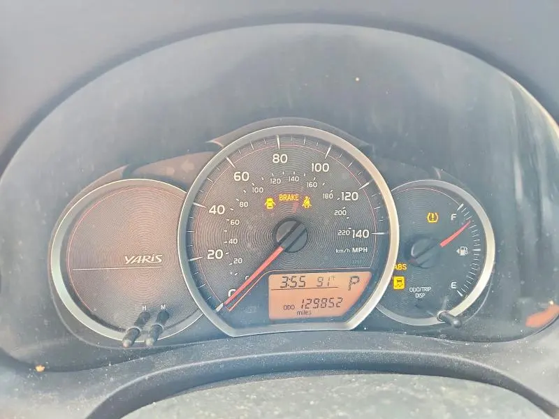 2013 TOYOTA YARIS 5-DOOR LE  
