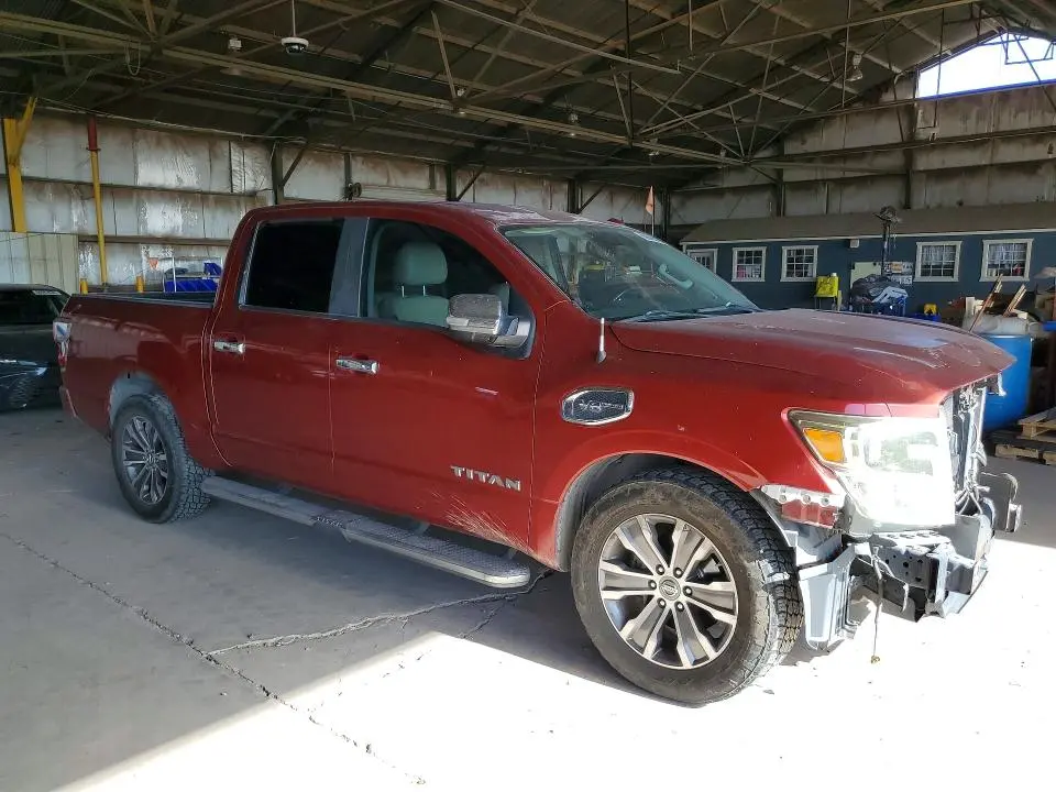 2017 NISSAN TITAN SL  
