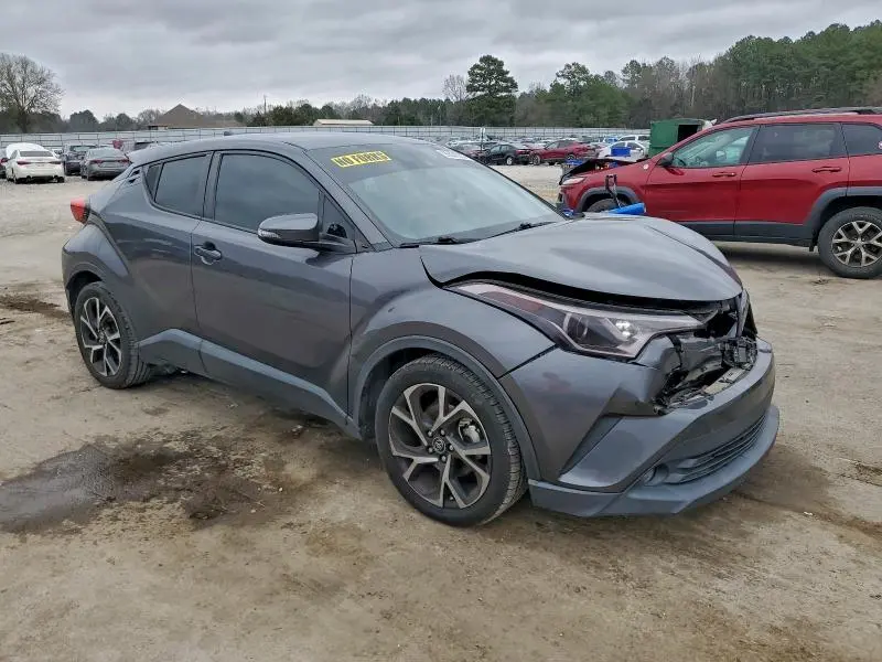 2018 TOYOTA C-HR XLE  