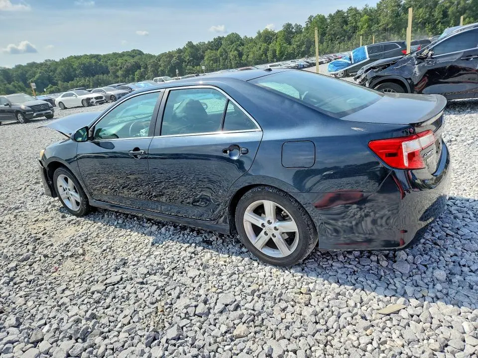 2014 TOYOTA CAMRY SE  