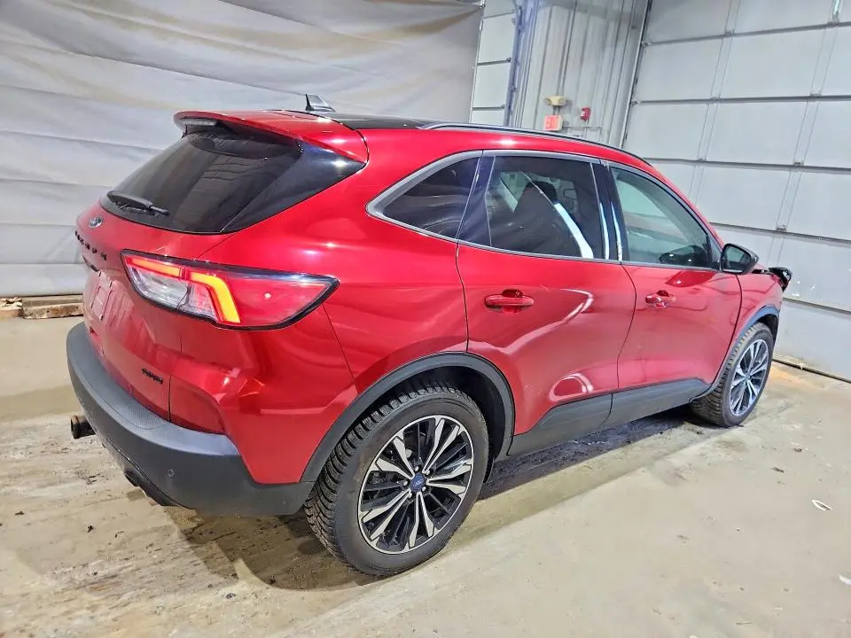2022 FORD ESCAPE SEL  