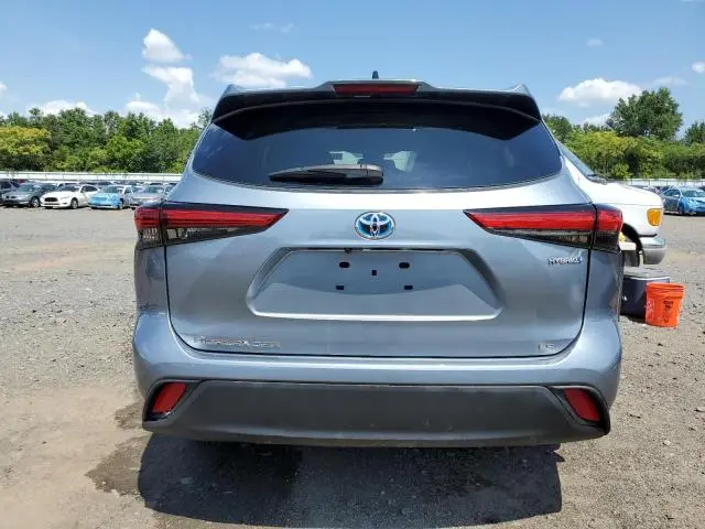 2022 TOYOTA HIGHLANDER HYBRID LE  
