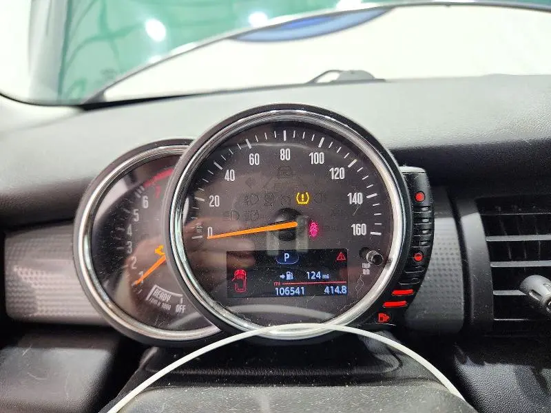 2015 MINI COOPER   