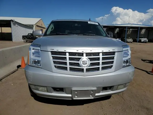 2011 CADILLAC ESCALADE ESV PREMIUM  