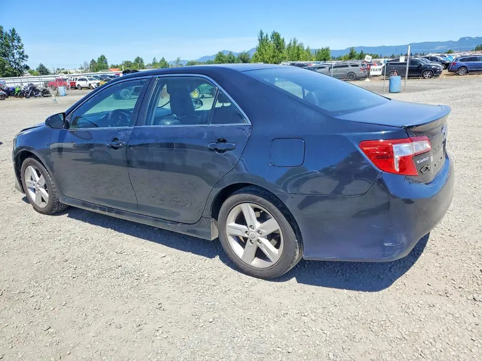 2013 TOYOTA CAMRY SE  