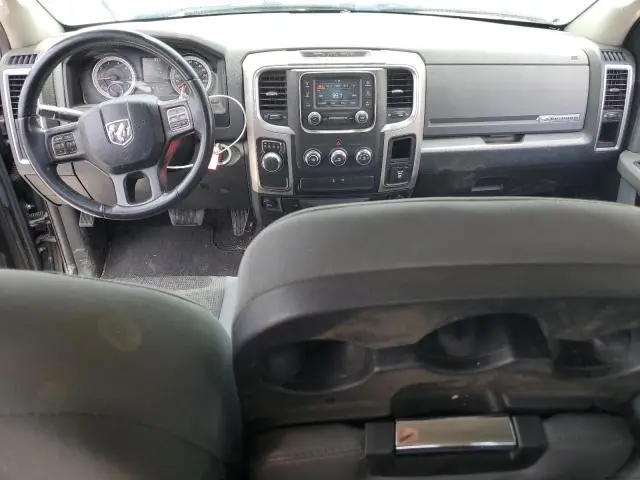 2016 RAM 1500 SLT  